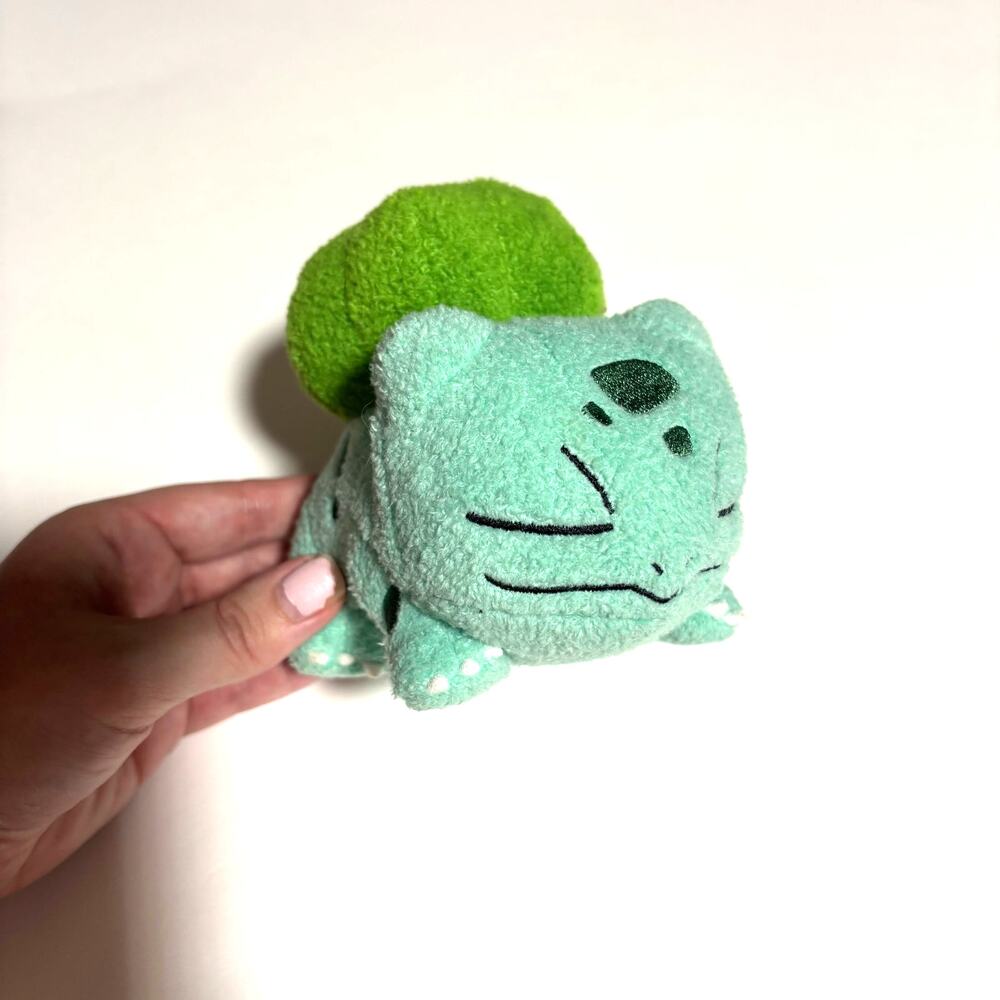 Bulbasaur Sleepy Mini Plush – Pokémon Grass Starter Stuffed Toy